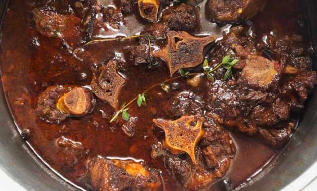 How to Cook Oxtails Dominican Style