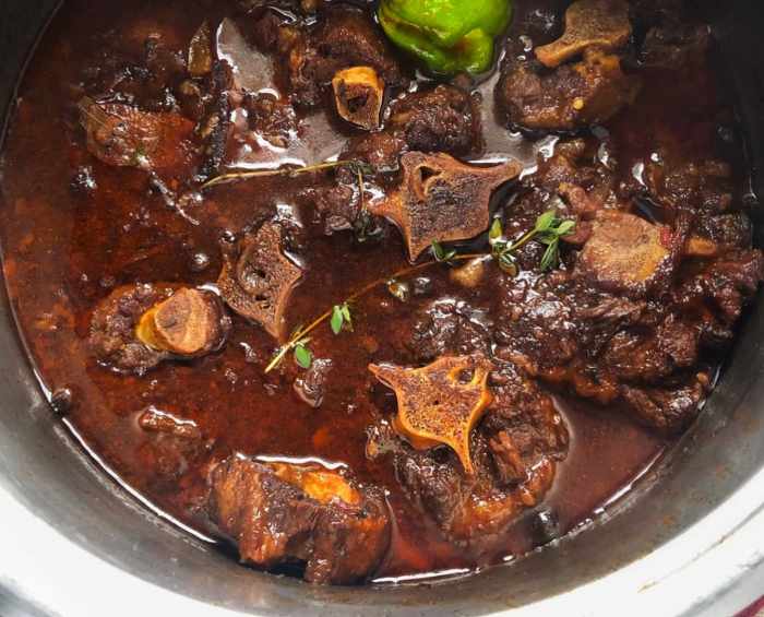 How to cook oxtails dominican style