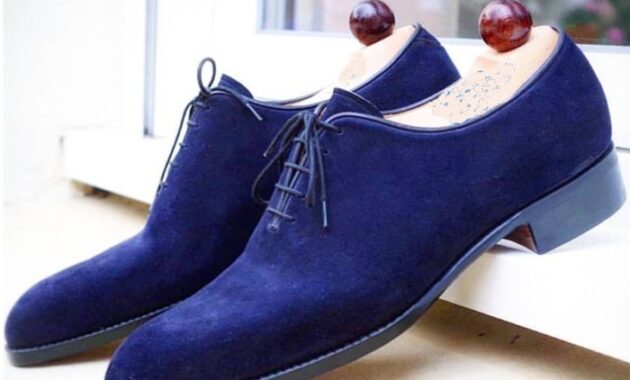 Mens Blue Suede Dress Shoes Stylish and Sophisticated Footwear for Men